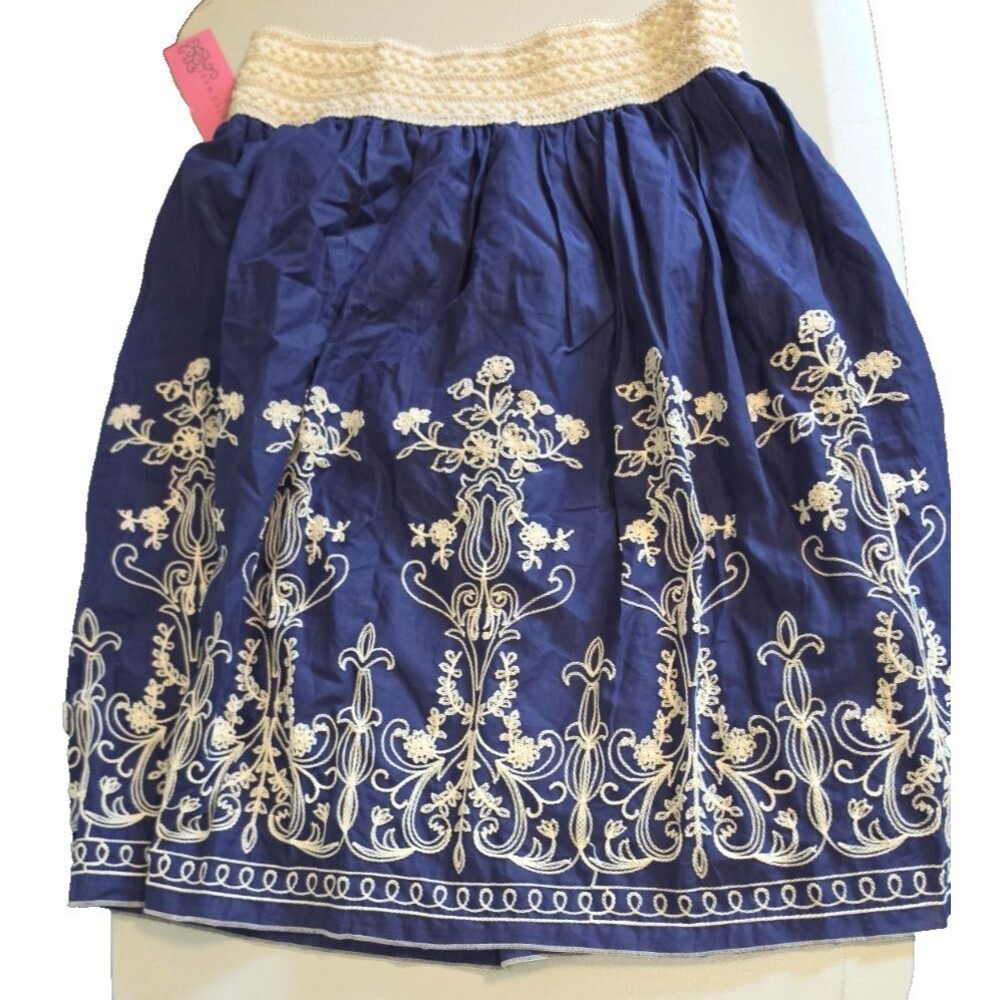 Metro Wear Blue White Embroidered Flare Out Skirt Size Medium NEW